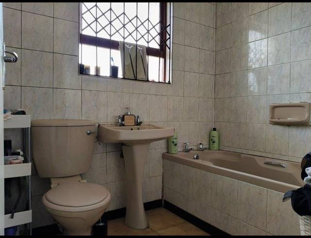 3 BEDROOM PROPERTY TO RENT IN SOUTHERNWOOD